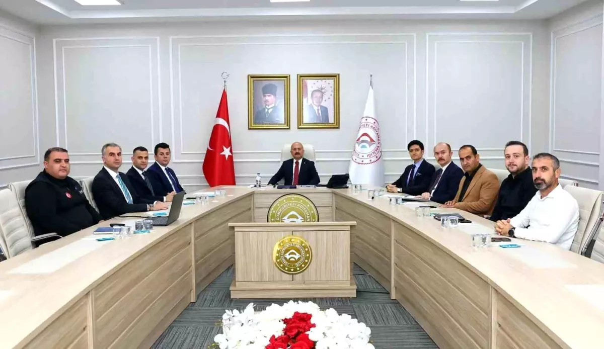 adiyamanda vali yardimcilari degerlendirme toplantisi duzenlendi 2mhvXhfK.jpg