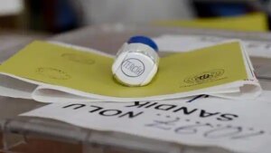 carpici secim anketi sonucu chp birinci dem parti mhpyi gecti qEDzZuYk.jpg