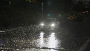 istanbulda saganak hayati olumsuz etkiledi zmFUQGja.jpg