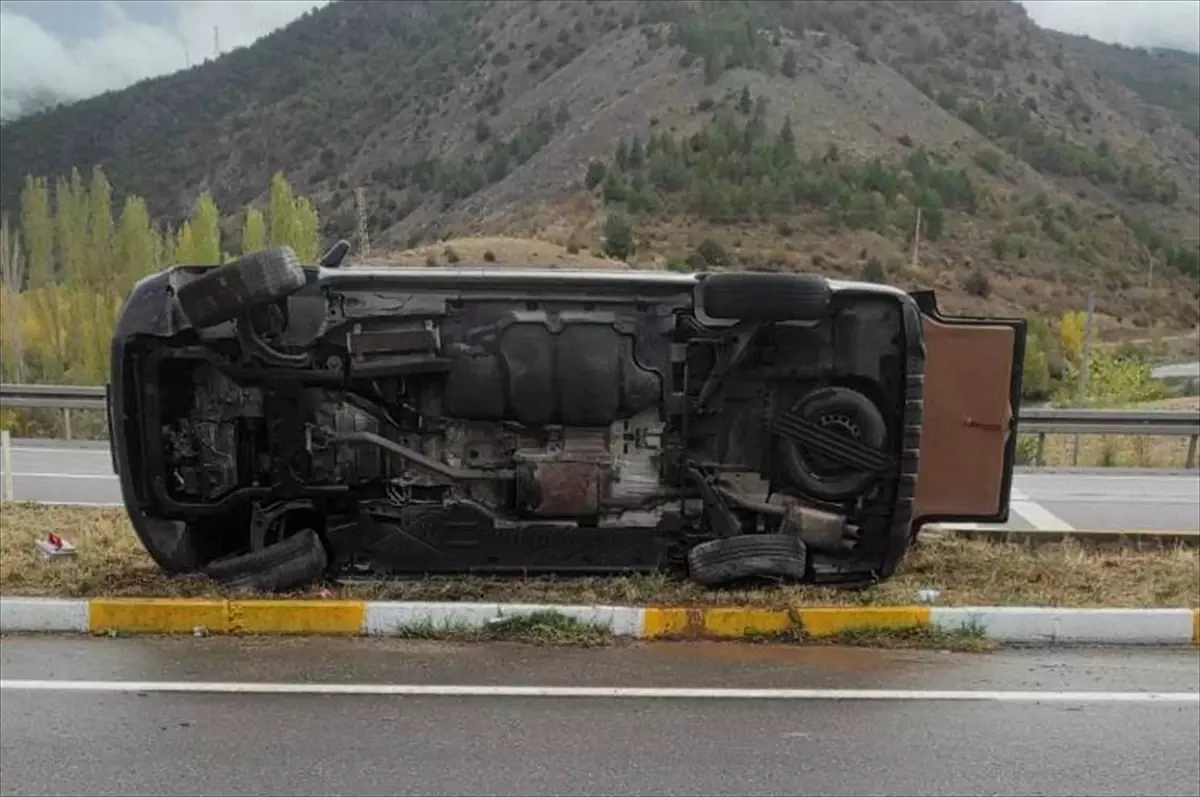 koyulhisarda minibus devrildi 2 yarali uT4hO3uW.jpg