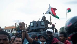 madagaskarda ordu bolundu cumhurbaskanina karsi darbe girisimi iddiasi qLrjbCua.jpg