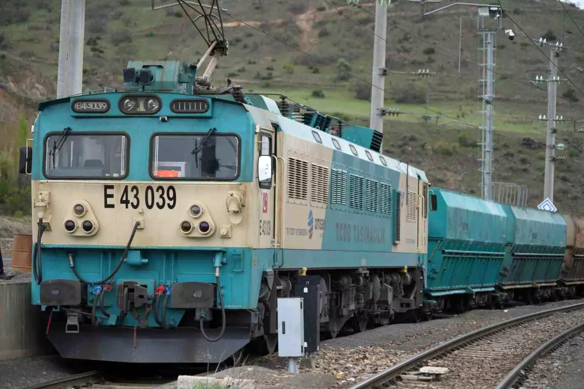 malatya golbasi narli nurdagi demiryolu hatti yeniden hizmete acildi 2GWpD8Dv.jpg