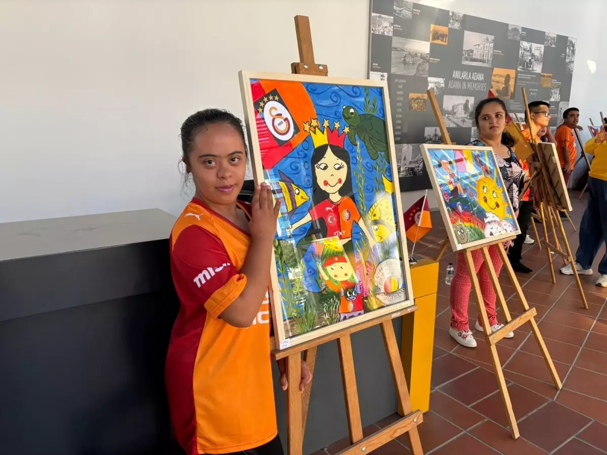 ozel gereksinimli cocuklardan galatasaray temali sergi 9lcd8Jm9.jpg