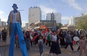 yer fistigi festivali basladi icilJ8CG.jpg