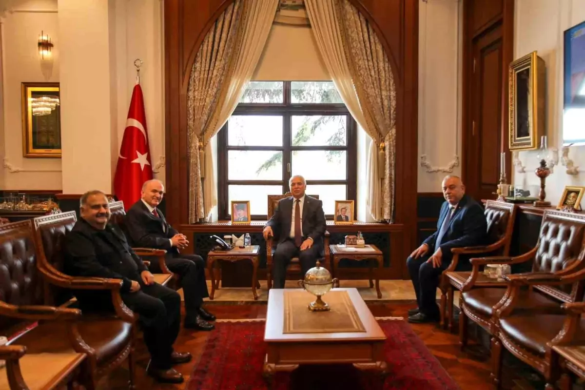 duzce heyeti trabzonda onemli ziyaretlerde bulundu h3FsElrB.jpg