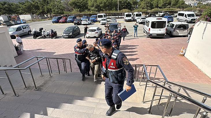 muglada lastik botla yurt disina kacmaya calisan 9 kisi yakalandi 2LgLZ1Sy.jpg